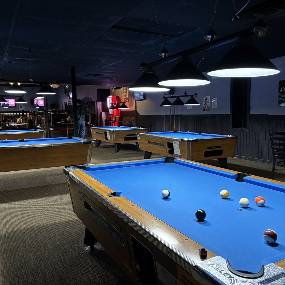 interior B's Pool Hall